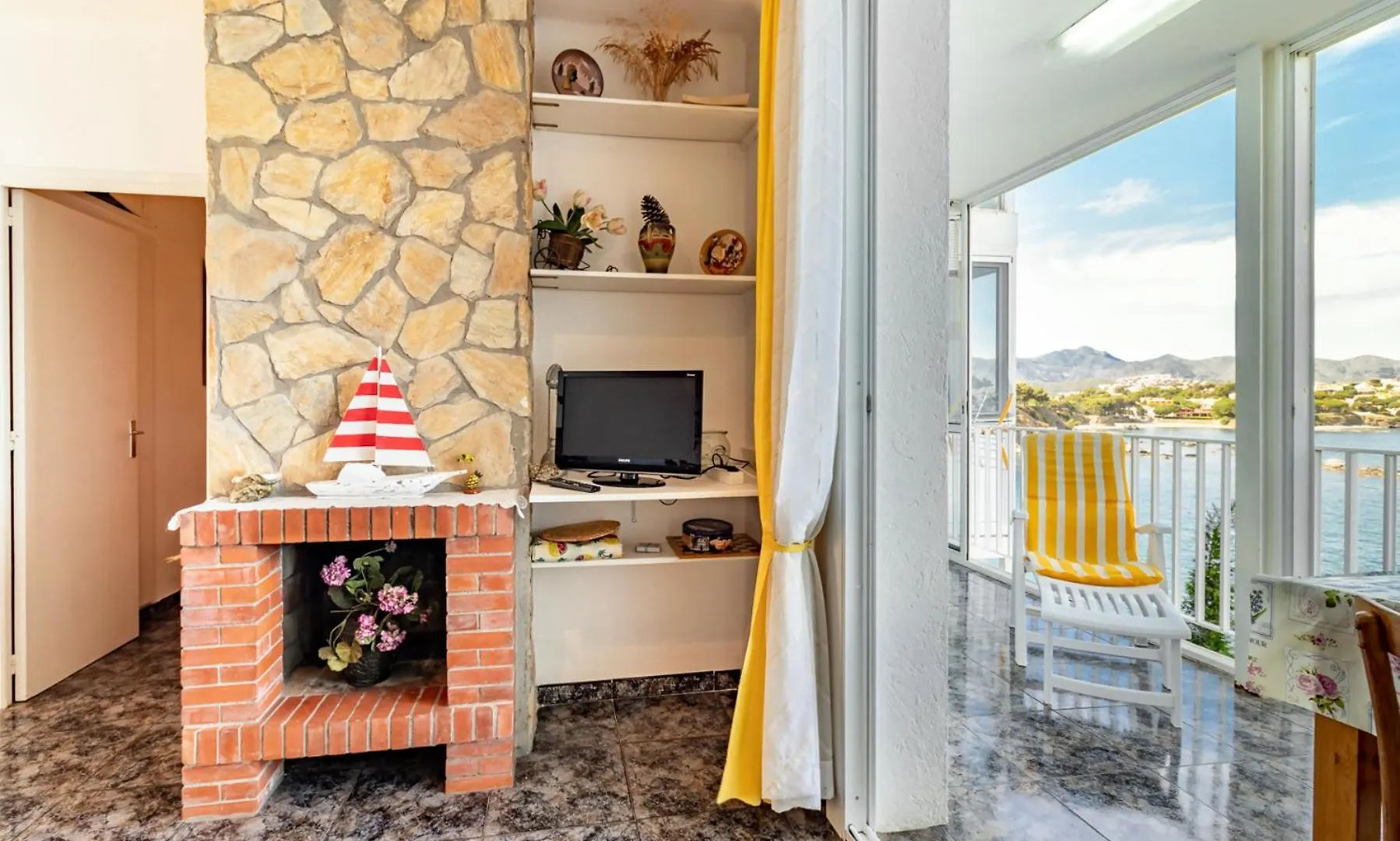 Fener De Baix 81 Apartamento Primera Linea Mar Girona 0*,  Spain